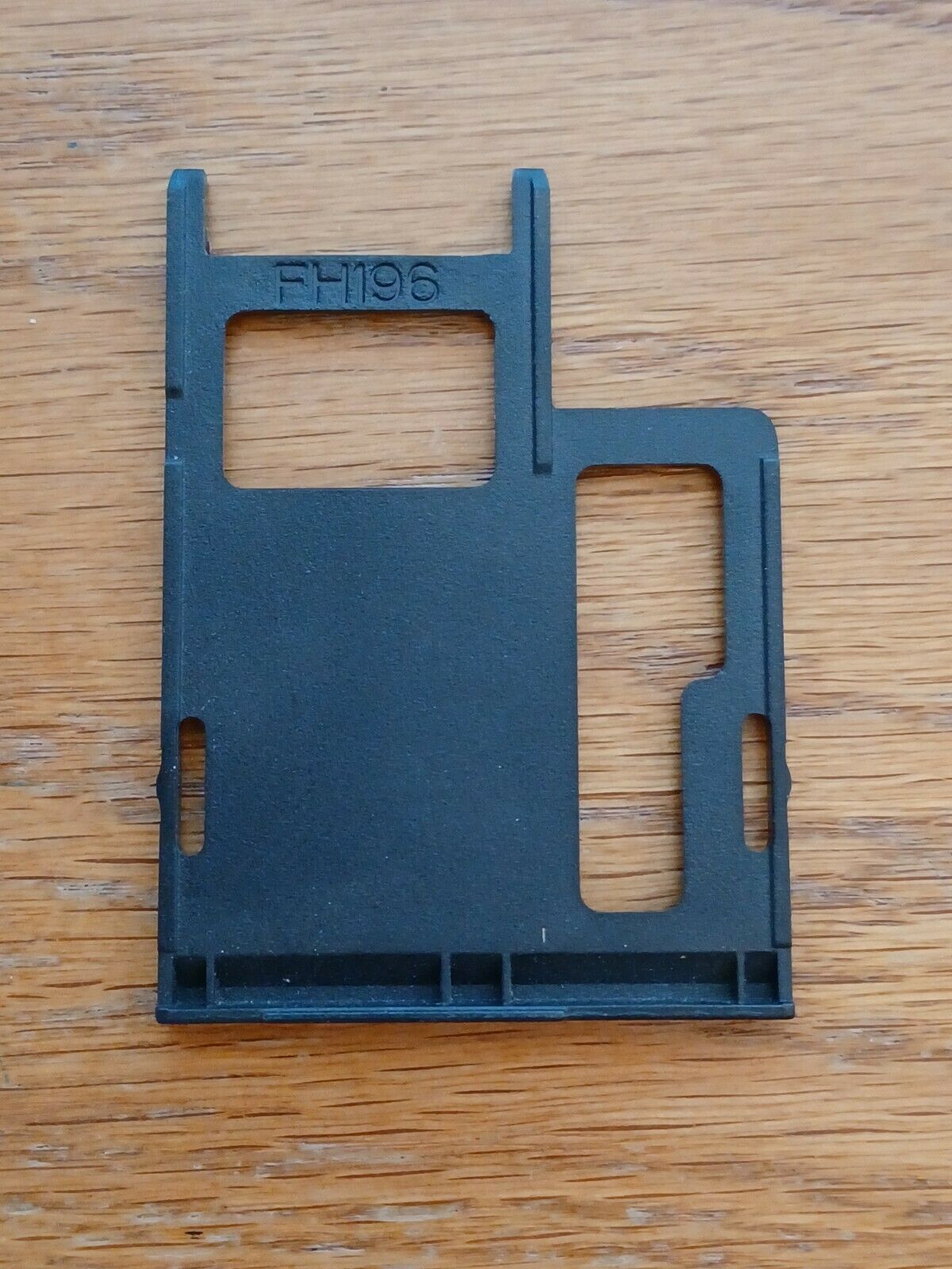 FH196 GENUINE ORIGINAL DELL EXPRESS PLASTIC CARD INSPIRON 1501 (CD613) - $2.97
