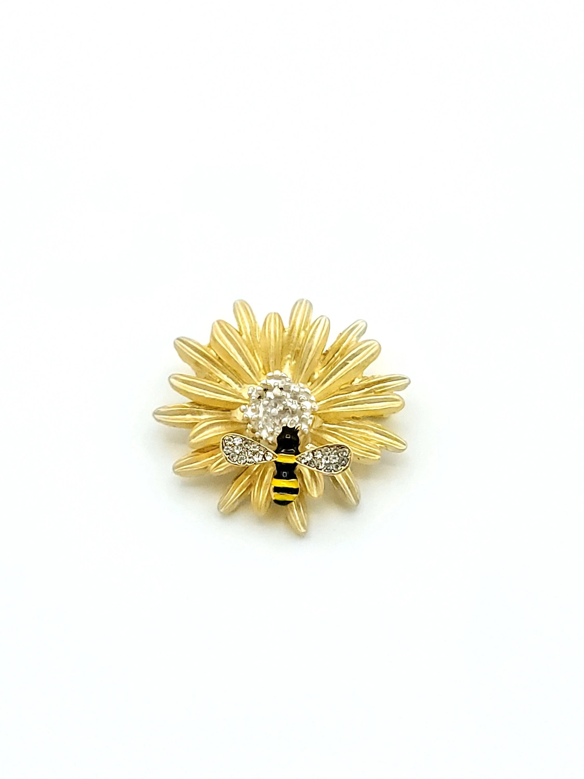 Flower Brooch with Honeybee on the Center  - $17.82 CAD