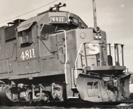 Southern Pacific Railroad SP #4811 GP38-2 Electromotive Train Photo Herington KS - £7.45 GBP