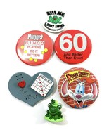 Lot Of 6 Button Pins Brooches Roger Rabbit Bingo St Patrick’s Day - €3,89 EUR