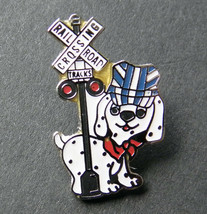 Railroad Crossing Signal Dog Lapel Pin Badge 7/8 Inch - £4.41 GBP