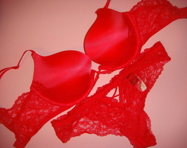 NWT Victoria&#39;s Secret 32D BRA SET M panty cutout Coral Red lace Fearless RARE! - £63.30 GBP