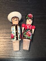 Vintage Authentic Hungarian Folk Art Cork Bottle Stoppers Wood Figures - €12,97 EUR