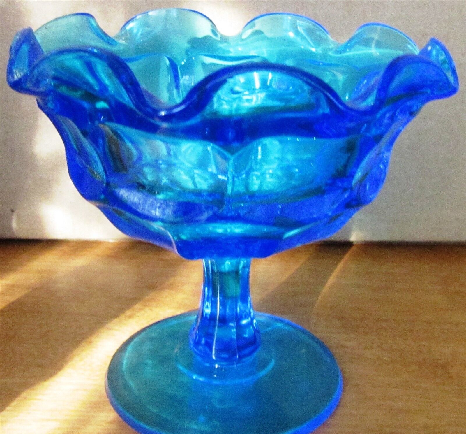 VINTAGE WESTMORELAND BLUE COBALT PEDESTAL DESSERT BOWL RUFFLED EDGE - $11.76