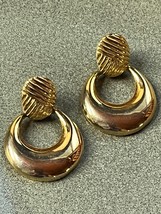 Ridged Goldtone Oval w Open Circle Doorknocker Post Earrings for Pierced Ears – - £7.09 GBP