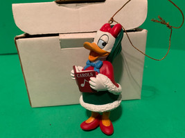 Vintage DISNEY 1990&#39;s DAISY DUCK Ornament - #26231-106 - £5.50 GBP