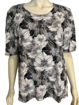 NWT Chico&#39;s Black and White Floral Short Sleeve Scoop Neck T Shirt Size XL - £29.89 GBP