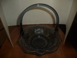 Heavy Blue Candy Dish With Handle - $558.09 MXN