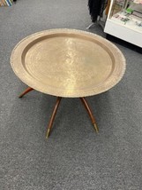 Vintage 30&quot; Round Brass Tray Wood Spider Leg Table Mid Century Modern Hong Kong - £319.93 GBP