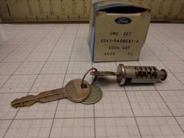 FORD NOS E0VY-5406081-A Glove Box Lock Cylinder Key Many 80-83 Mark VI Town - $25.14