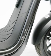 NIU KQi 300P Foldable Electric Kick Scooter w/ 30 mi Max Range and 20 mph Max image 6