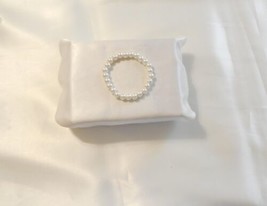 Department Store 7&quot; Simulated Pearl Stretch Bracelet F457 - £9.80 GBP