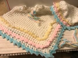 VINTAGE  INFANT  BABY  CROCHETED PONCHO CAP BONNET NEVER  WORN   BEAUTIFUL - $20.84 CAD