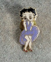 BETTY BOOP Purple Marilyn Monroe Dress Cartoon Souvenir Enamel Lapel Hat Pin  - £7.83 GBP