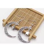New Crescent Moon  With Dancing Star ⭐️ Dangle EarringsSo Beautiful!! - $8.00