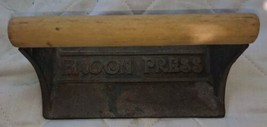 Vintage Cast Iron Bacon Press With Pig Design - $32.71