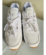 Reebok Women&#39;s Classic Leather Sneaker Reefresh White/Gum Size 7 #1Y3001 - $46.74