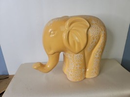 Ceramic Elephant Butter Yellow NOS 7 x 9 Inches - £15.64 GBP