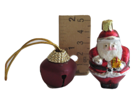 Blown Glass Santa Christmas Tree Ornament ~2.3&quot; Holding Present Gift +Me... - $175.77 MXN