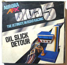 1977 Aurora Speedsteer Ultra5 Slot less Car OIL SLICK DETOUR Track Obsta... - £19.17 GBP