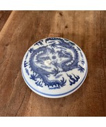 Small Vintage Chinese Make-up /Trinket Porcelain Box Blue and White Dragon - $213.52 MXN