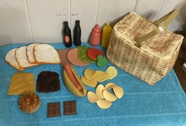CHILDS PRETEND PICNIC/TEA SET ~ BASKET ~ FOOD ~ SNACKS ~ See All Photos - $273.66 MXN