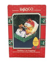 92-93 Enesco Garfield Holiday Cat-Napping Ornament - £129.83 GBP