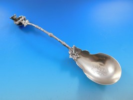 Birds Nest by Gorham Sterling Silver Berry Spoon with Stippled Bowl 9" Serving - $61,798.39 MXN