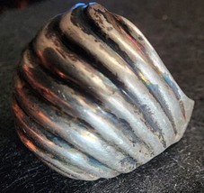 Sterling Silver Vintage Mexico Domed Shell Design Ring Size 9.75 - £39.56 GBP