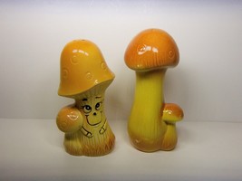 Anthropomorphic Mushroom Charactor Ceramic Salt &amp; Pepper Shakers Vintage Unused - £19.42 GBP