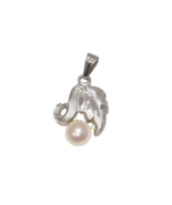 Imperial Pearl Syndicate IPS Sterling Silver 925 Pearl Leaf Charm Pendant - $545.52 MXN