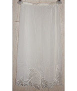 EXCELLENT WOMENS VINTAGE Gossard ARTEMIS IVORY HALF SLIP  SIZE 24 AVERAGE - $23.33