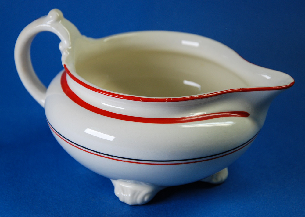 Homer Laughlin Nautilus 10-oz Creamer N413 G 48 N 8 Red Bands No Trim Item image 2