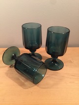 Denim blue goblets set of 3 made by Colony/Indiana Glass in the Nouveau pattern image 5