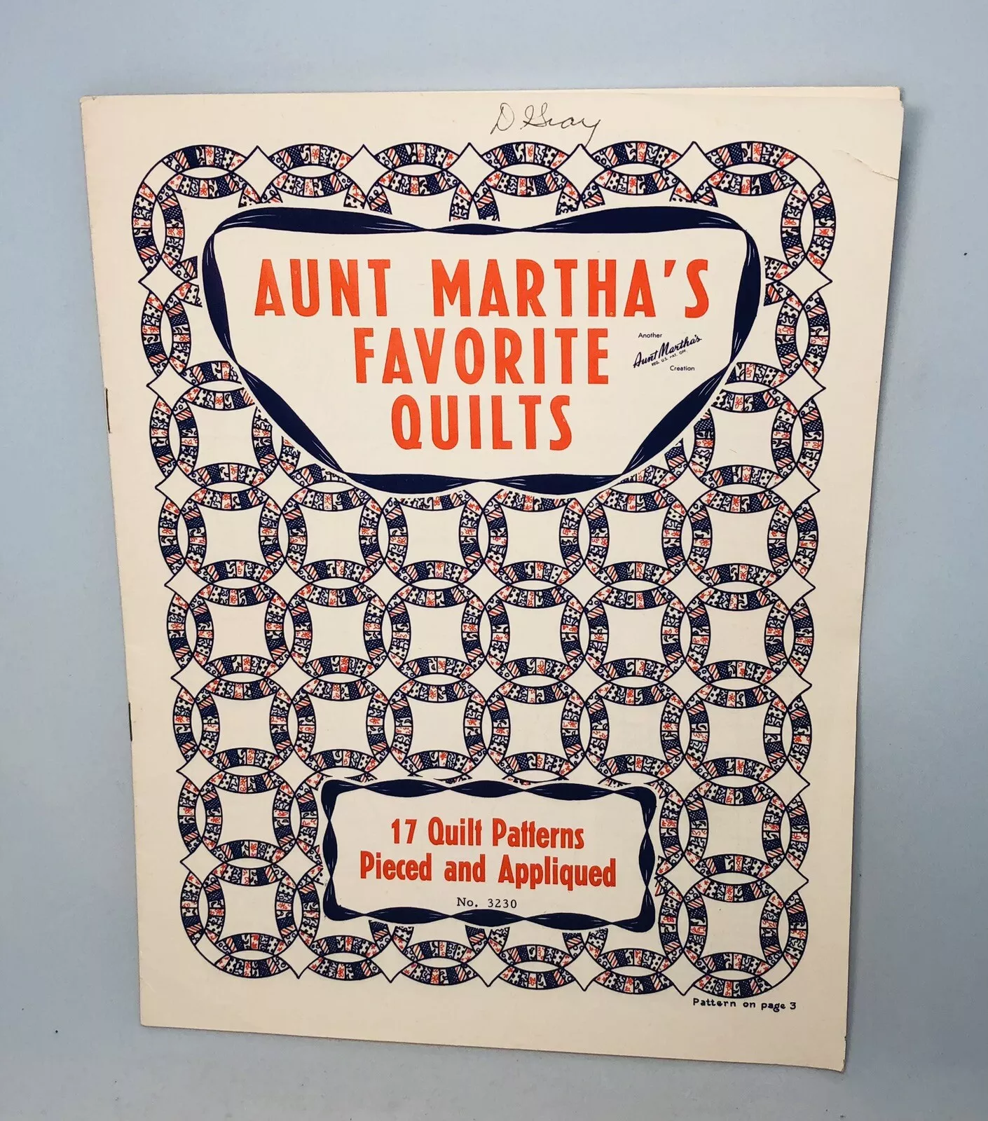 Aunt Martha&#39;s Favorite Quilts: 17 Quilt Patterns, Pieced and Appliqued - $5.00