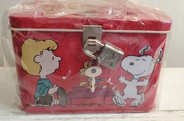Vintage Snoopy Peanuts metal bank w/lock and key Lucy Schroeder music by FLOMO - £19.26 GBP