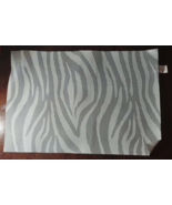 Pier 1 Placemat Silver/Gray-Brand New-SHIPS N 24 HOURS - €34,13 EUR