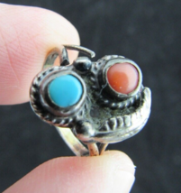 Antique Navajo Ring Sterling Silver &amp; Turquiose &amp; Coral Estate Sale 925 Size 4 - £24.65 GBP