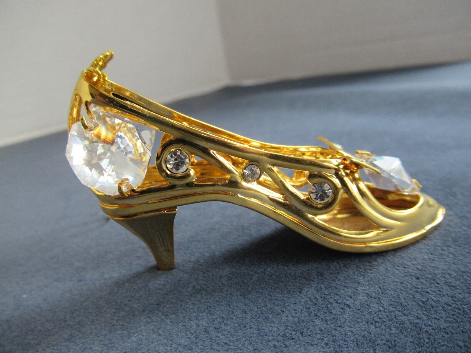 Swarovski crystal Charming Temptations high heel shoe tree ornament KG&C Austria - $21.51