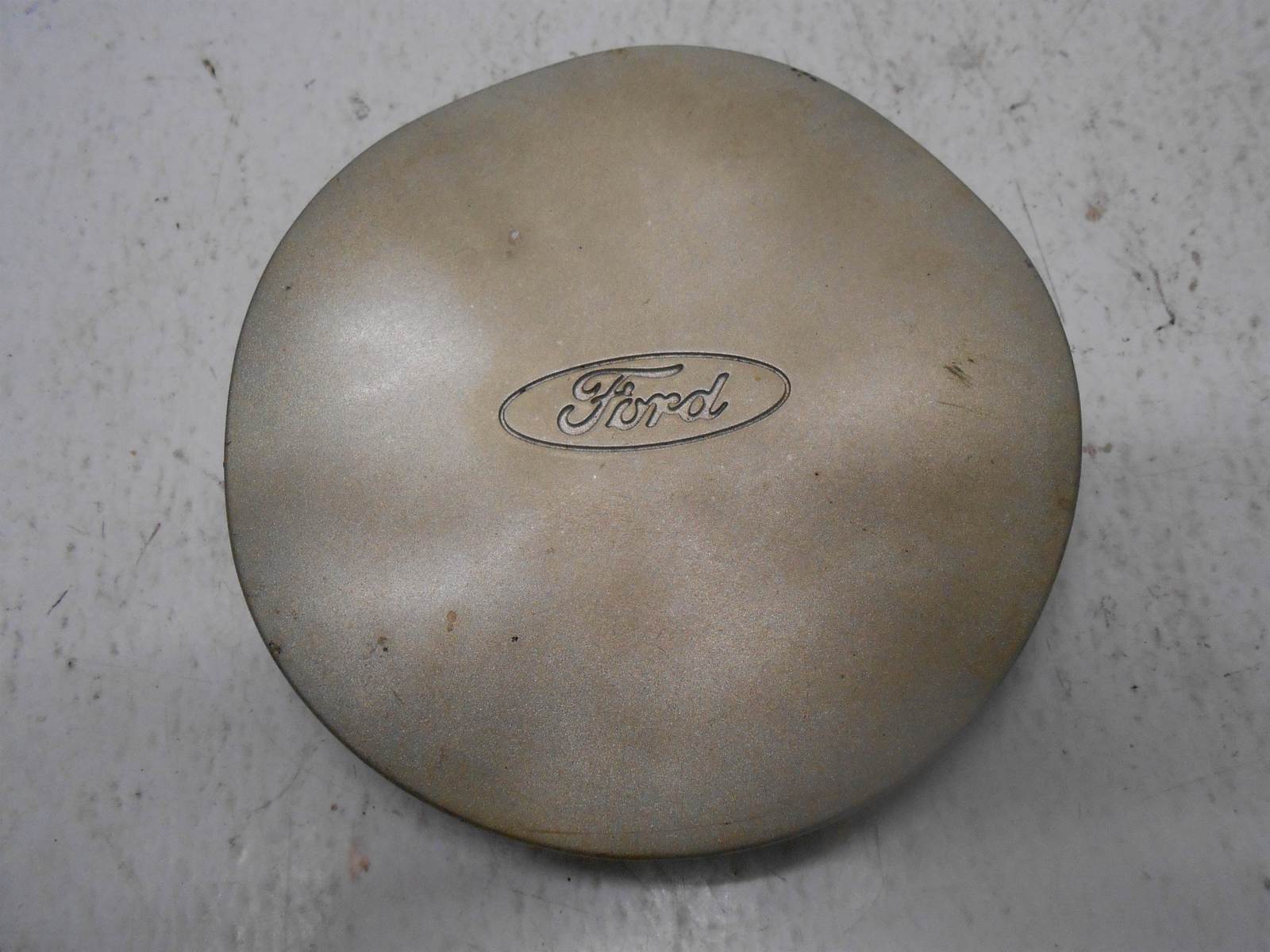 1996-1999 FORD TAURUS 15&quot; wheel center cap p/n F6DC-1A096-AA - $19.99