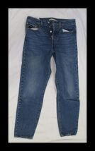 Levis Premium Womens Wedgie Jeans with Button Up Fly Closure 27x28 - $24.74