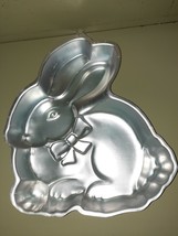 Wilton Cottontail Easter Bunny Rabbit Cake Pan (2105-2015) - £8.31 GBP