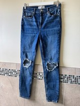 Free People Medium Wash Distressed Skinny Jeans SZ 29 EUC - $645.87 MXN
