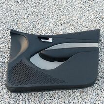 Dodge 5MY601XAAC 13-16 Dart SXT Black Gray Seal Passenger Front Door Tri... - $3,366.98 MXN