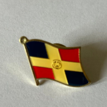 Dominican Republic Flag Lapel Pin Hat Cap Shirt Tie - £5.40 GBP