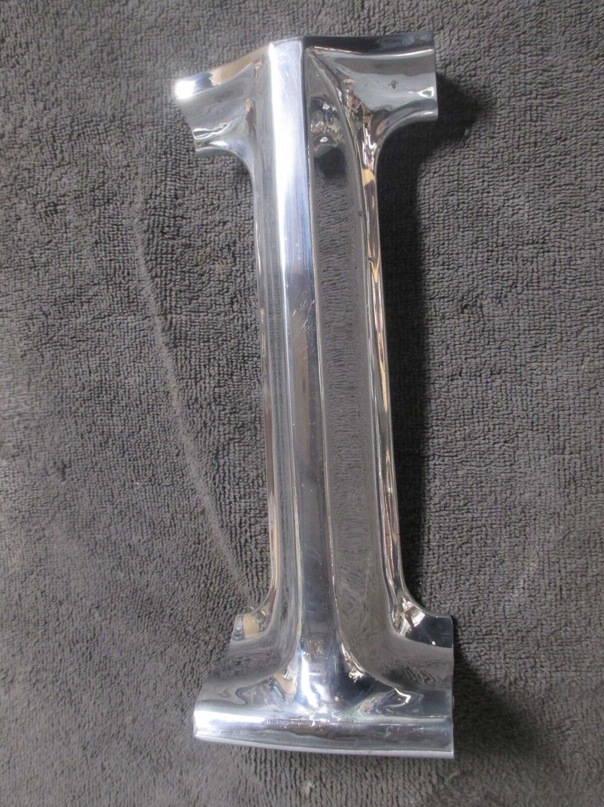 66 CORONET GRILLE CENTERPIECE - SUPERNICE POLISHED!! dodge 1966 grill - $255.00