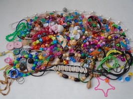 Mixed lot of loose beads &amp; half finished projects-Great for craft jewelry making - £11.98 GBP