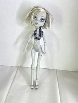 Monster High Frankie Stein Doll SKULL SHORES Black White Outfit Shoes Mattel - £35.60 GBP
