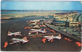 Postcard La Guardia Airport New York City New York - £3.88 GBP