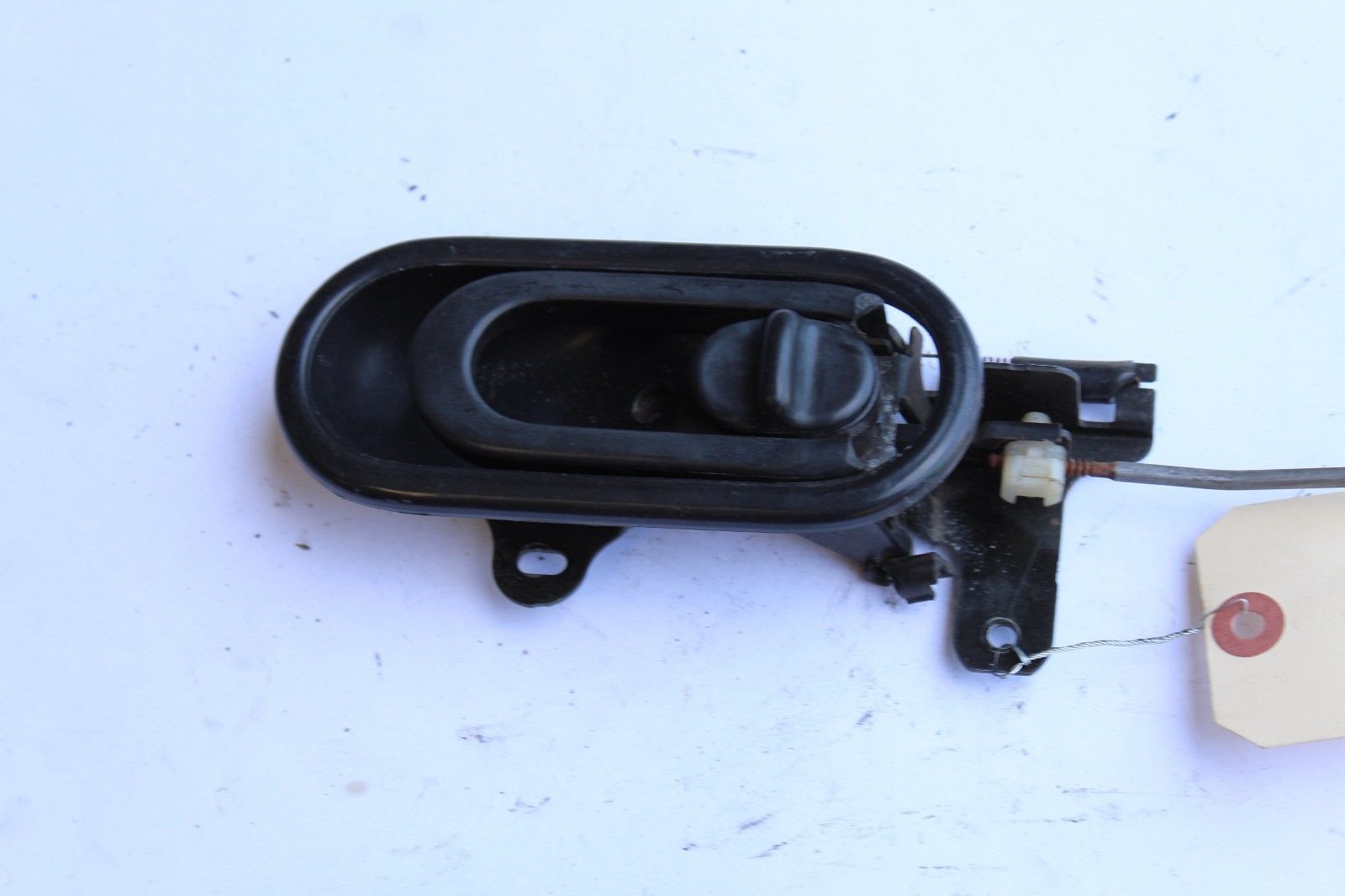1990-1993 MAZDA MIATA MX-5 RH PASSENGER SIDE INTERIOR DOOR HANDLE ASSY K... - $38.69